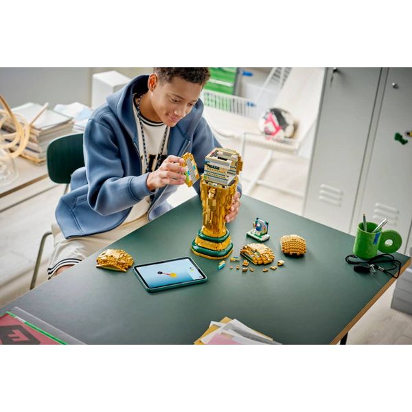 LEGO FIFA World Cup Official Trophy Set